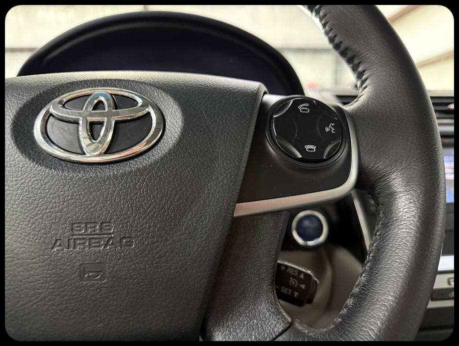 Toyota Camry photo 19