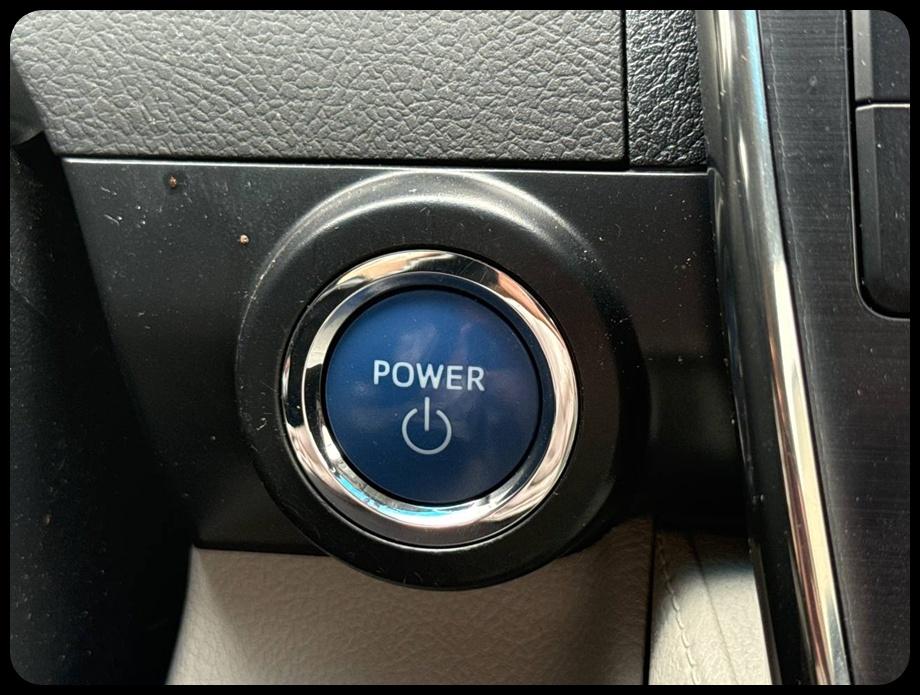 Toyota Camry photo 24