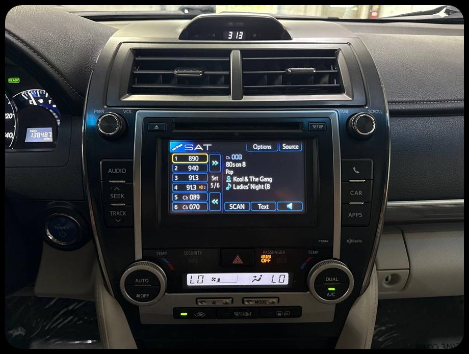 Toyota Camry photo 27