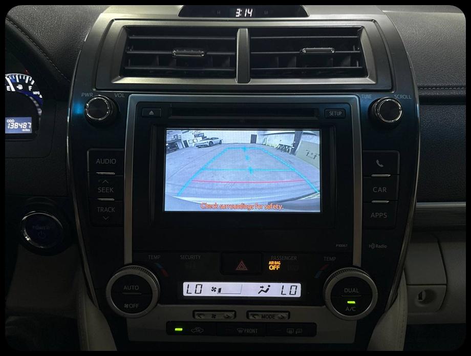 Toyota Camry photo 28