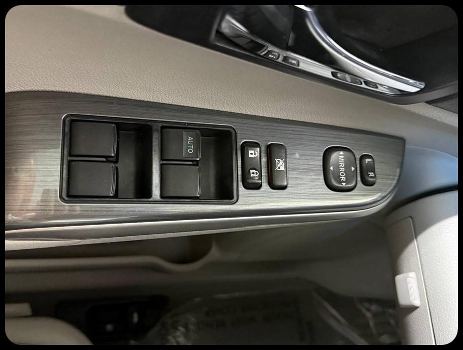 Toyota Camry photo 29