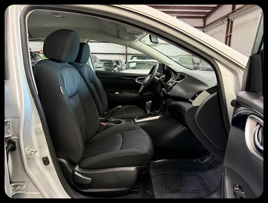 Nissan Sentra photo 9