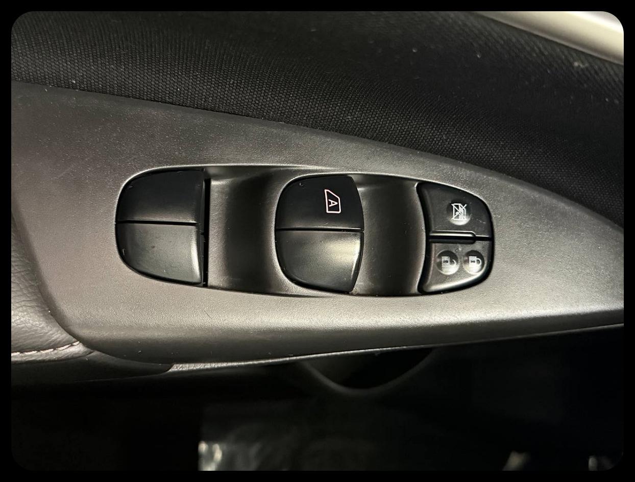 Nissan Sentra photo 29