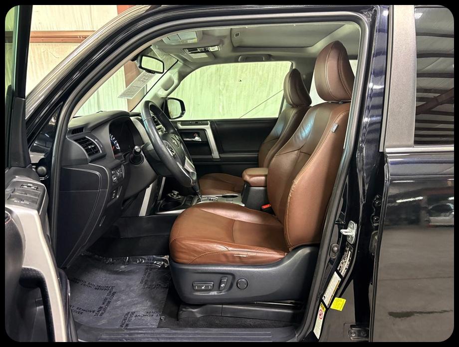 Toyota 4Runner photo 9