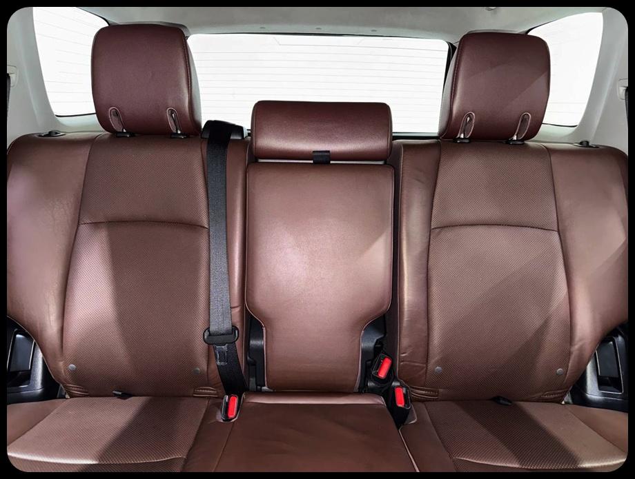 Toyota 4Runner photo 14