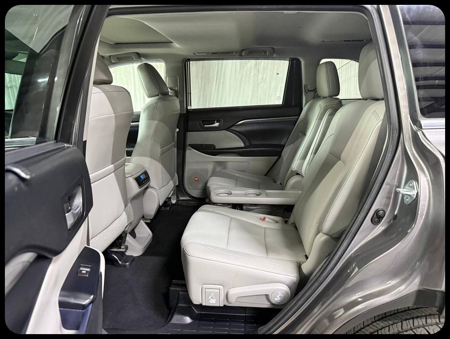 Toyota Highlander Hybrid Limited 2017