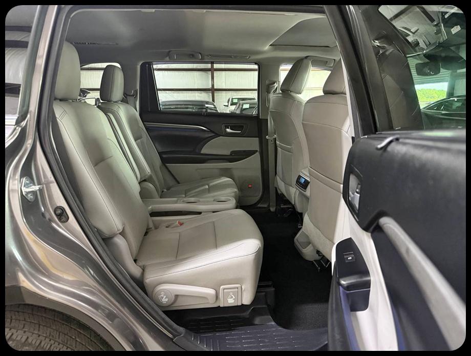 Toyota Highlander Hybrid Limited 2017