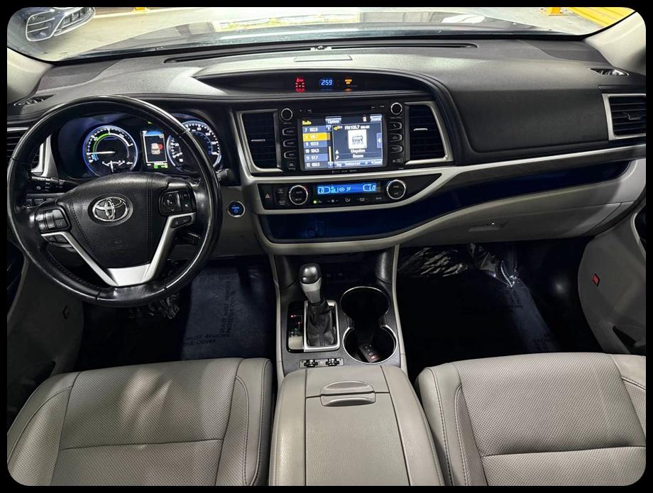Toyota Highlander Hybrid Limited 2017