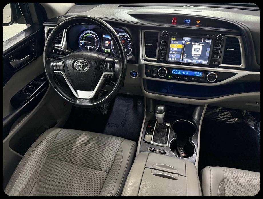 Toyota Highlander Hybrid Limited 2017