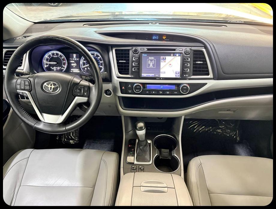 Toyota Highlander XLE 2015