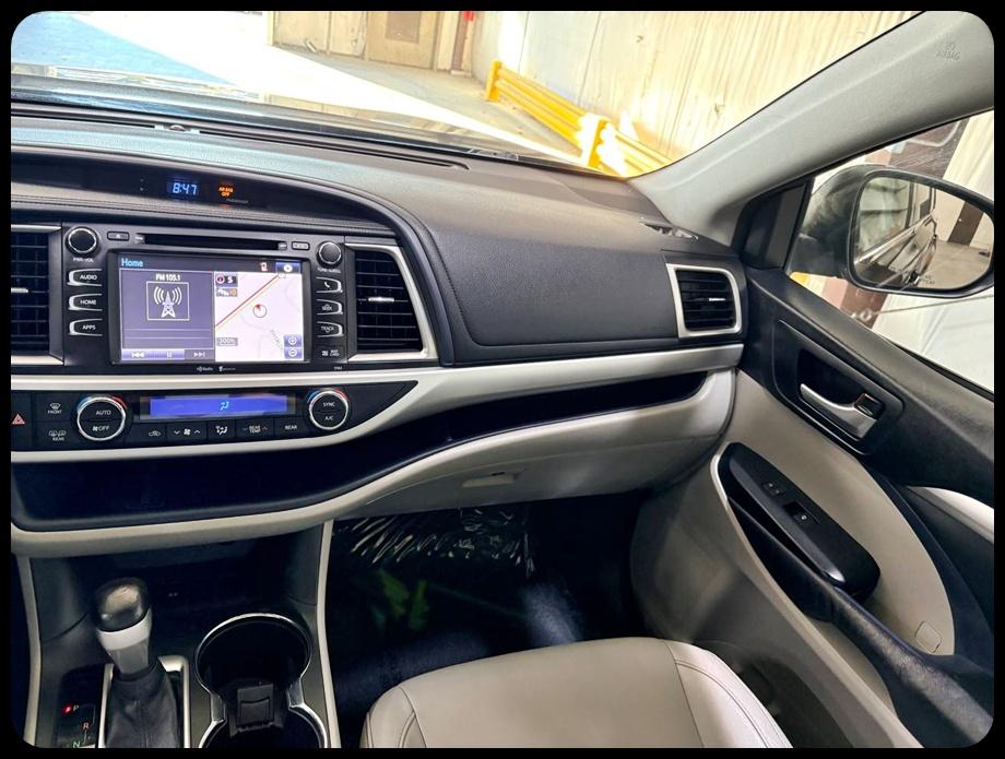 Toyota Highlander XLE 2015