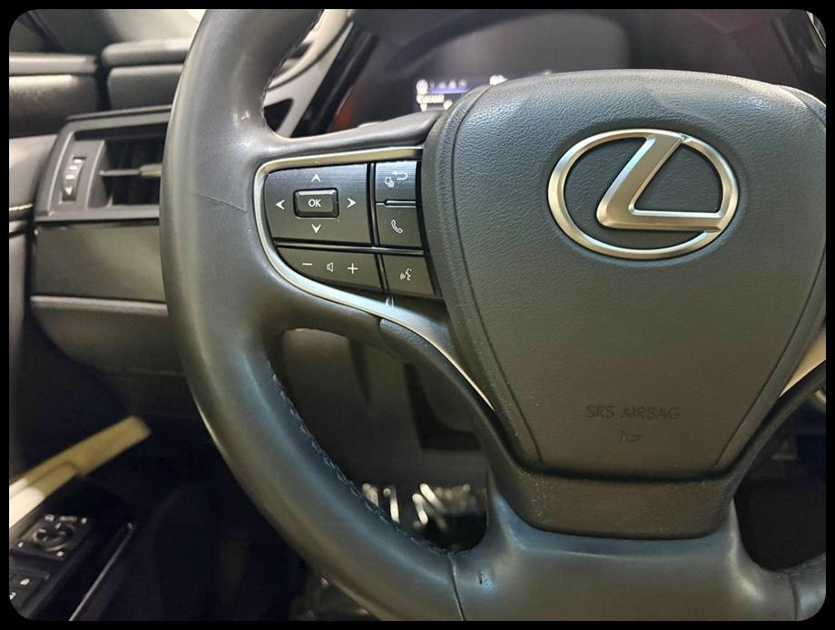 Lexus ES photo 15