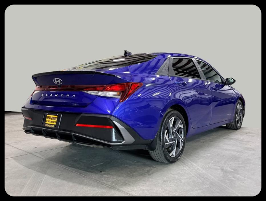 Hyundai Elantra SEL Sport 2025
