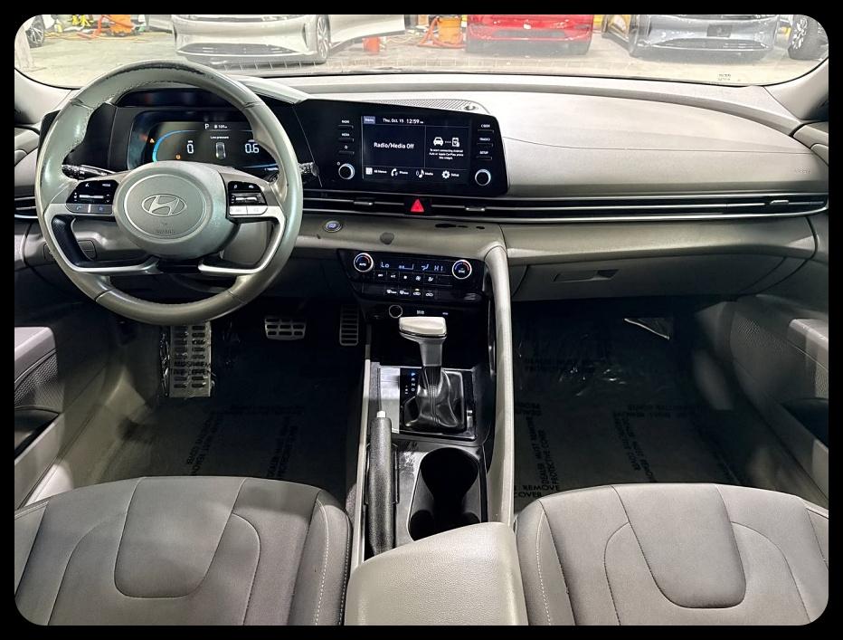 Hyundai Elantra SEL Sport 2025