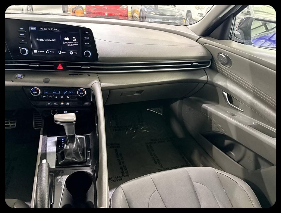 Hyundai Elantra SEL Sport 2025