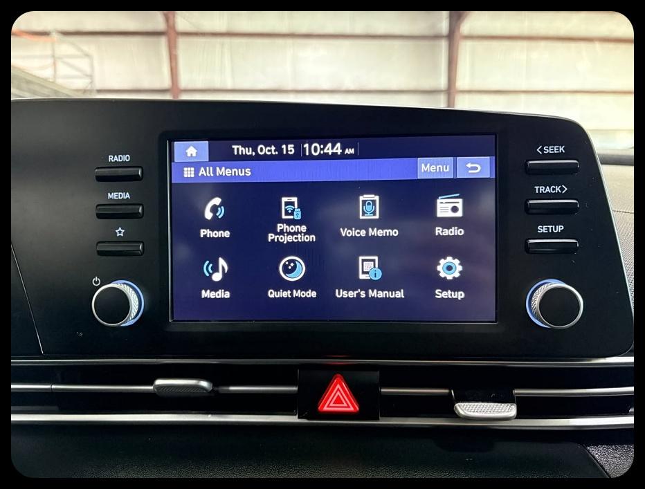 Hyundai Elantra photo 20