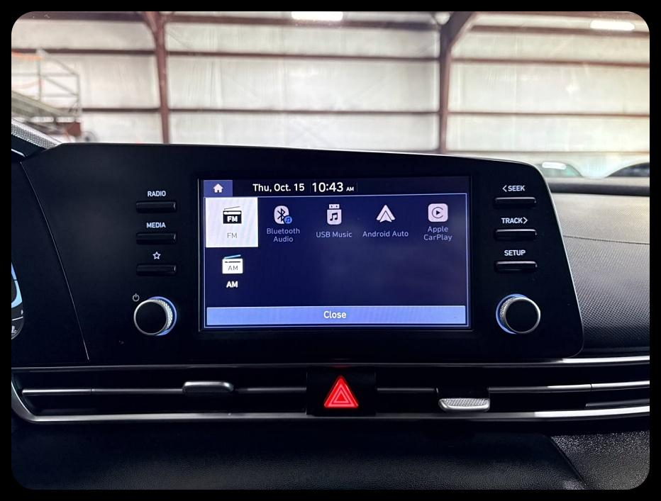 Hyundai Elantra photo 21