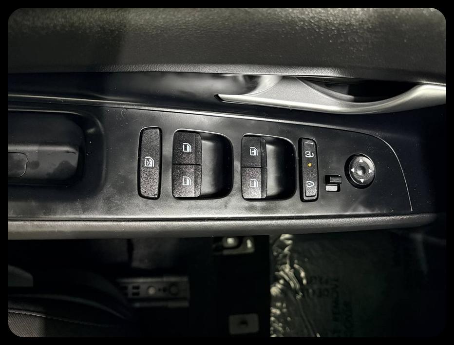 Hyundai Elantra photo 24