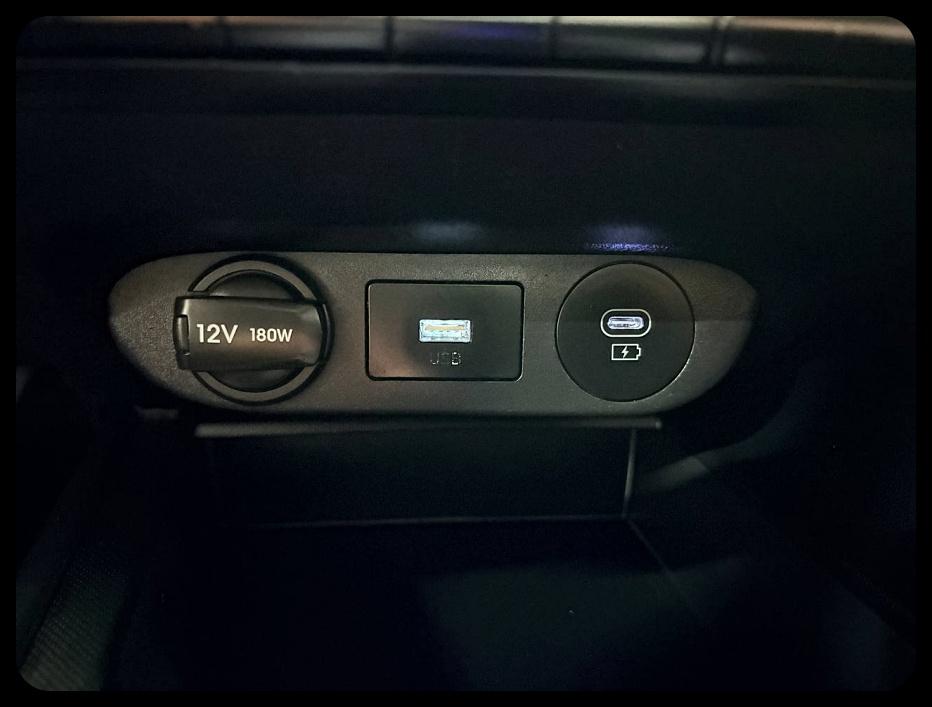 Hyundai Elantra photo 26