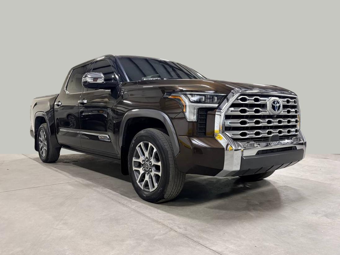 Toyota Tundra  2022