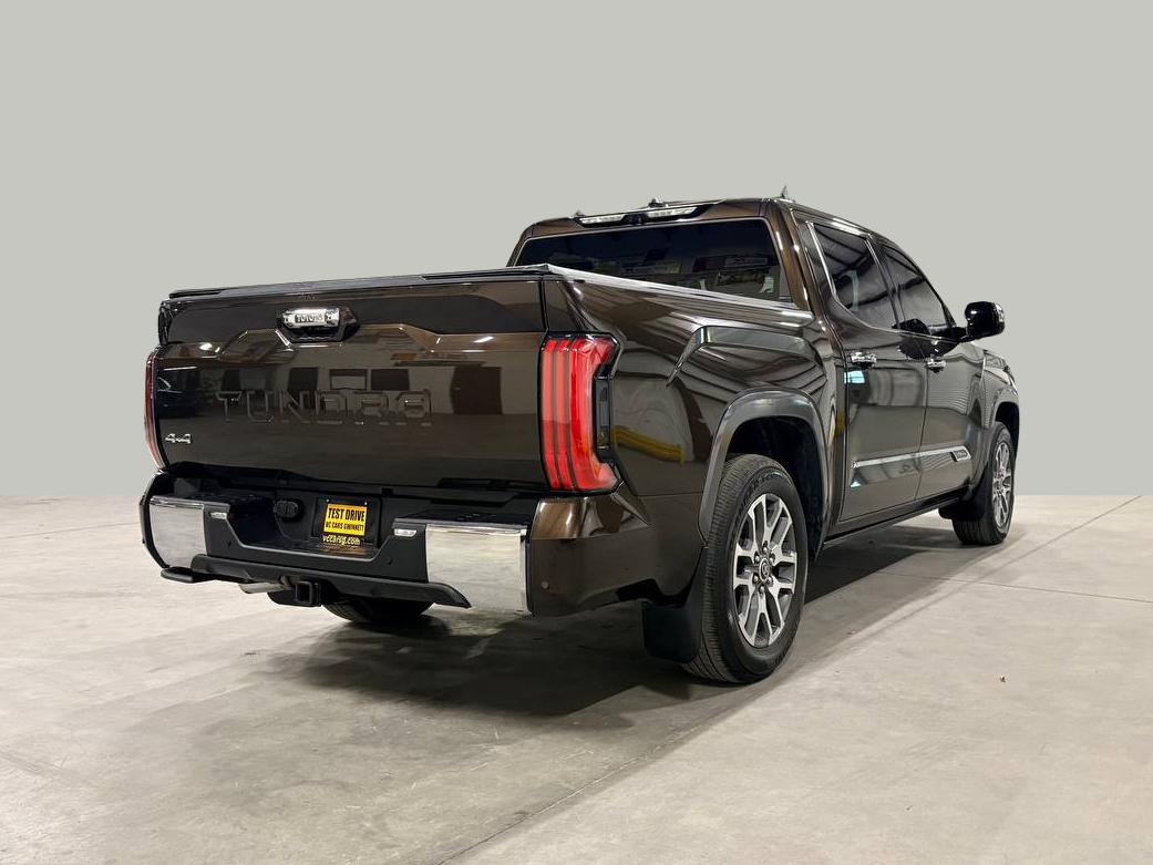 Toyota Tundra  2022