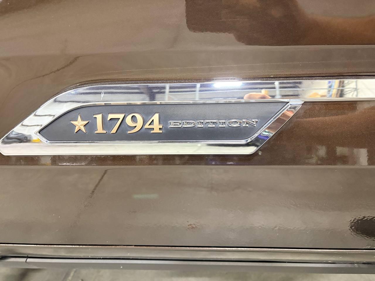 Toyota Tundra  2022