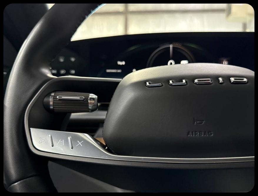 Lucid Air Touring 2024