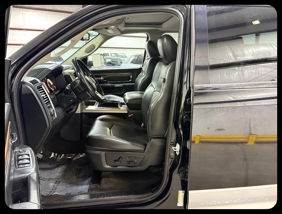 RAM 1500 Laramie Crew Cab 2015