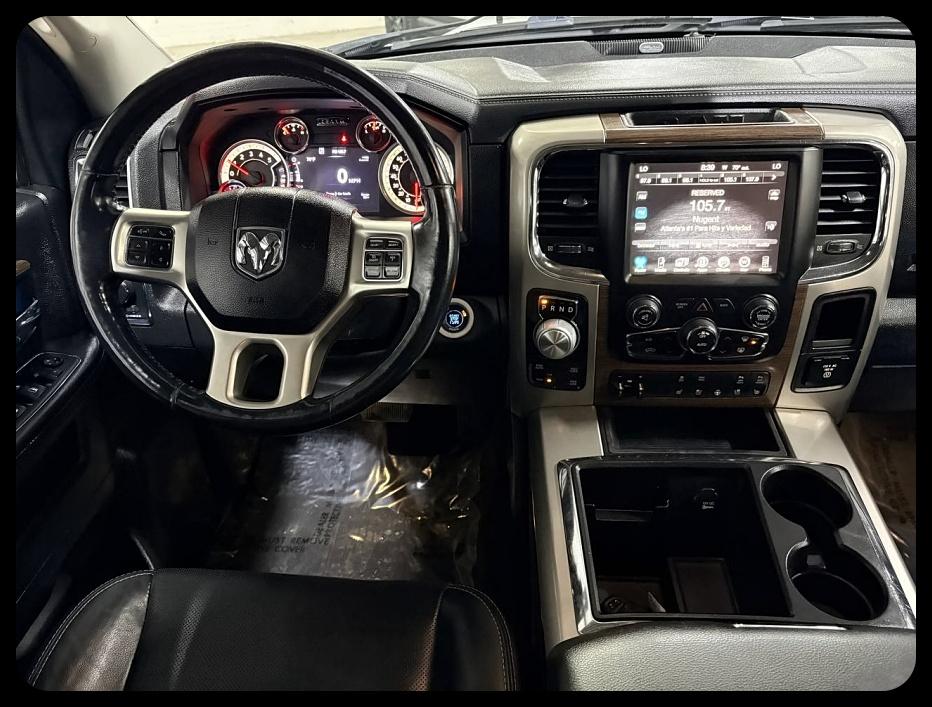 RAM 1500 Laramie Crew Cab 2015