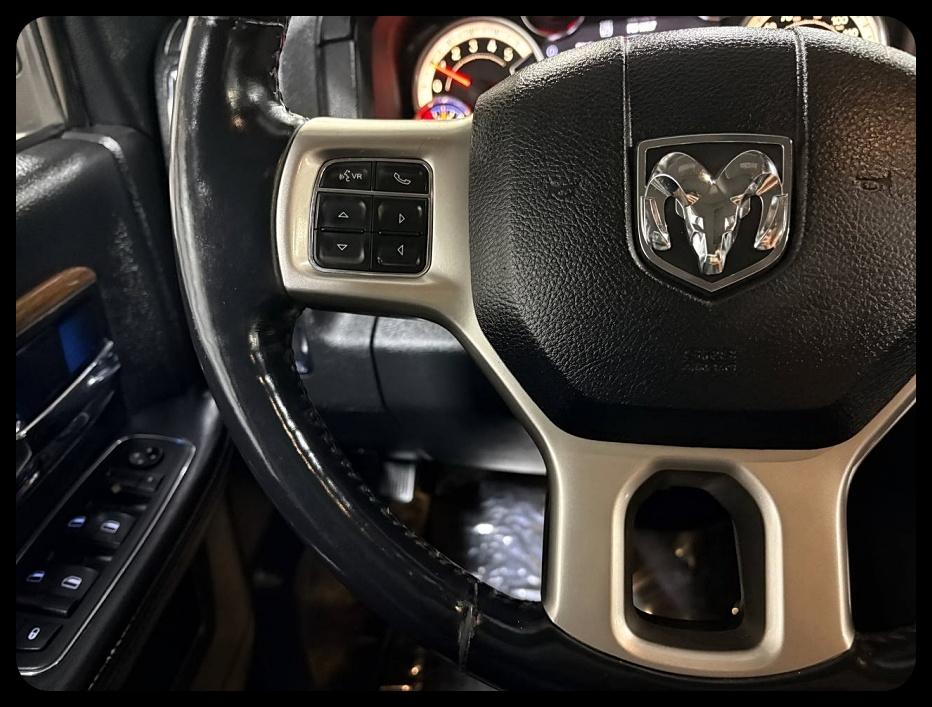 RAM 1500 Laramie Crew Cab 2015