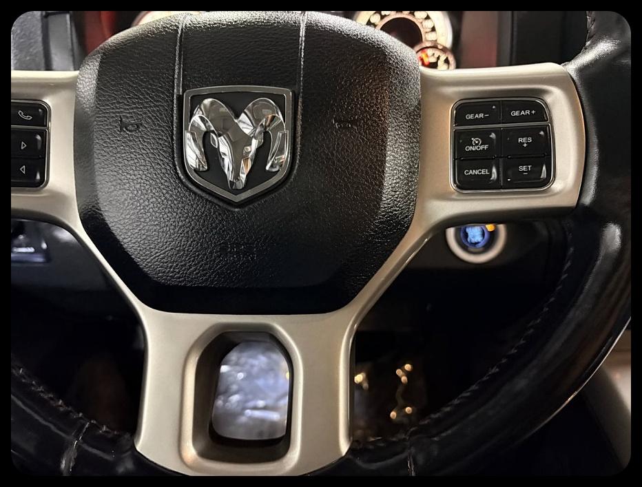 RAM 1500 Laramie Crew Cab 2015
