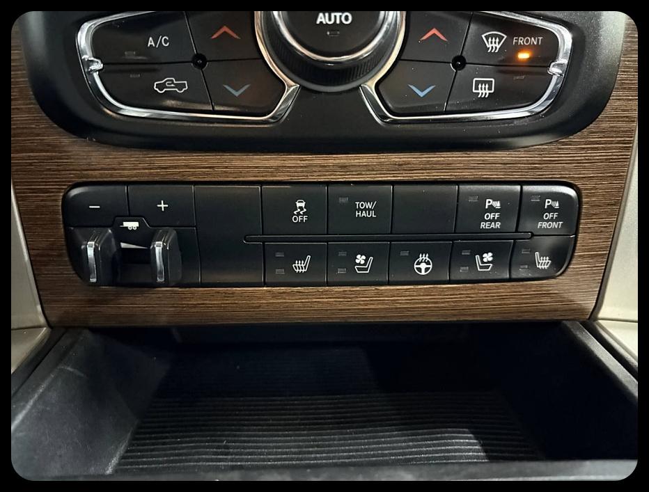 RAM 1500 Laramie Crew Cab 2015