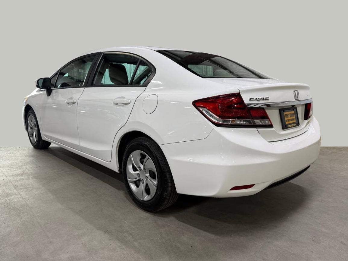 Honda Civic photo 8