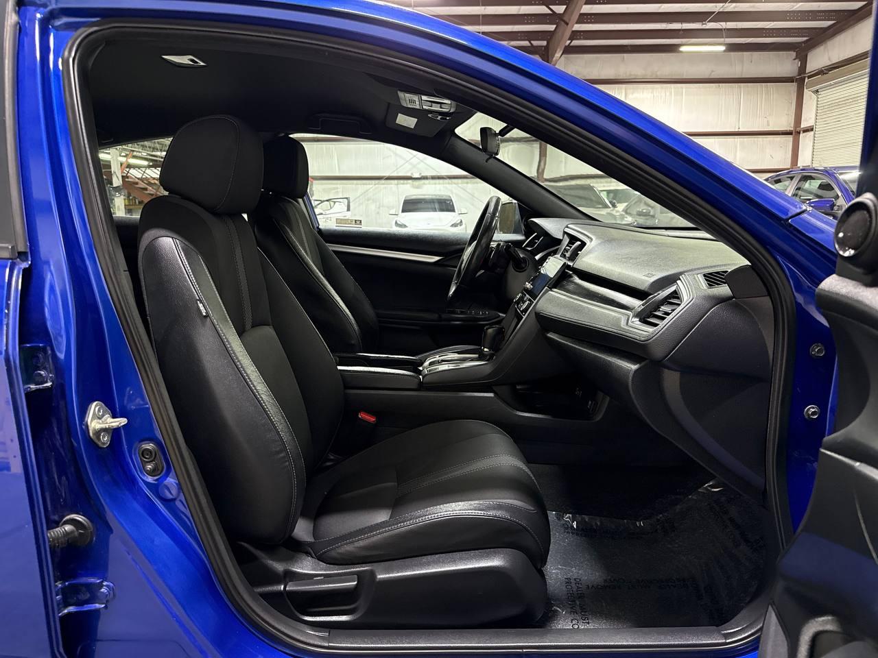 Honda Civic photo 10