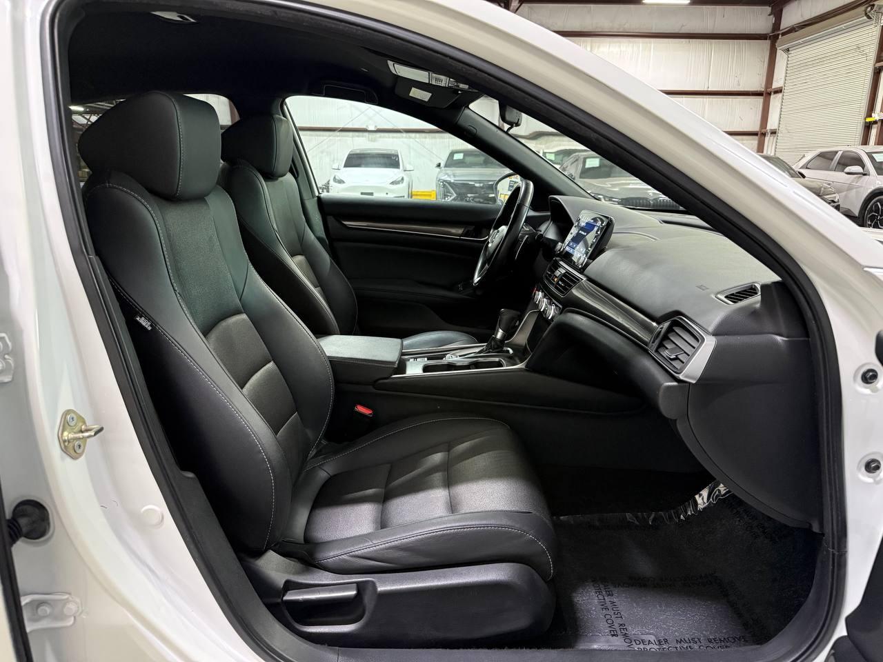Honda Accord photo 10