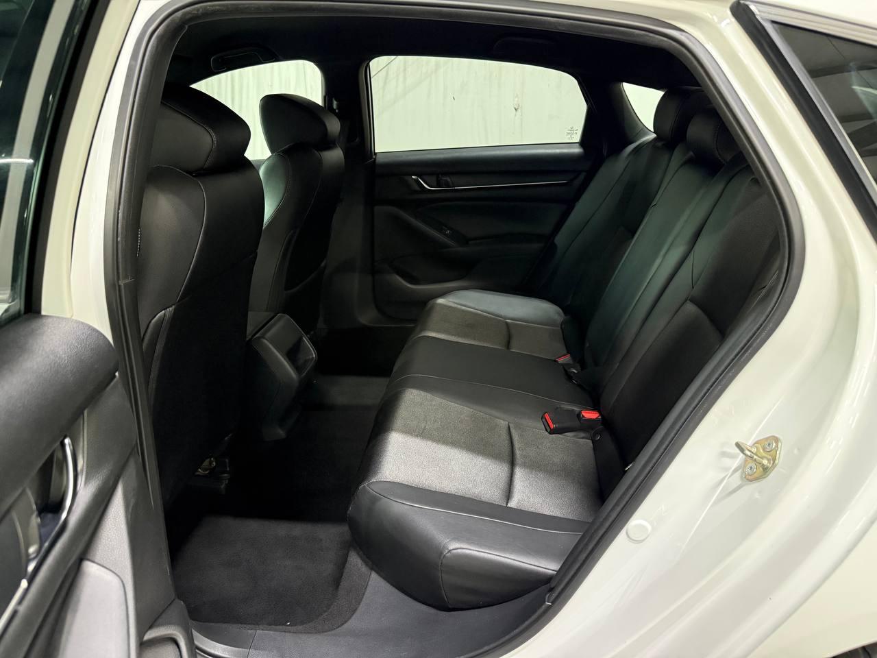 Honda Accord photo 11