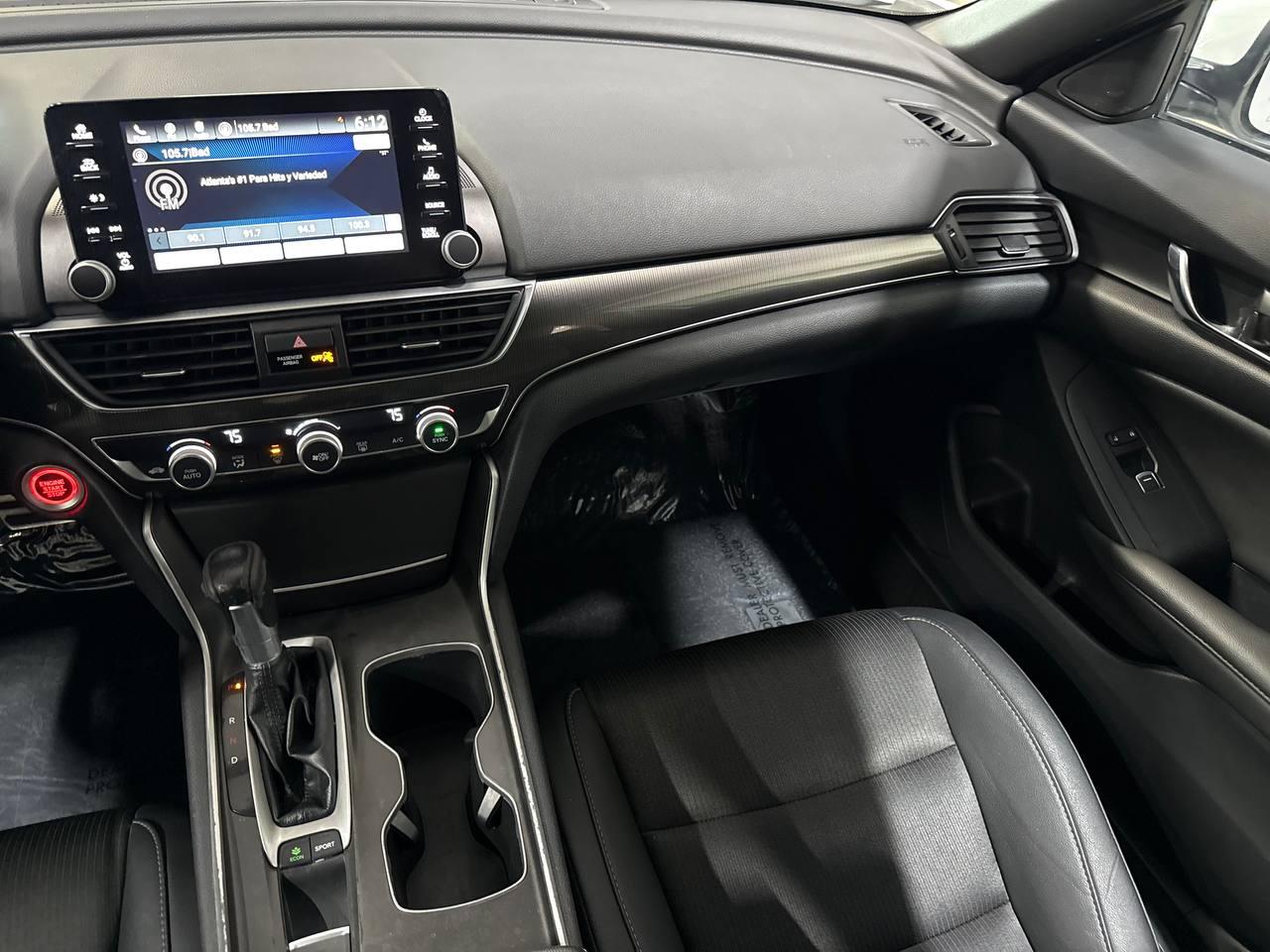Honda Accord photo 14