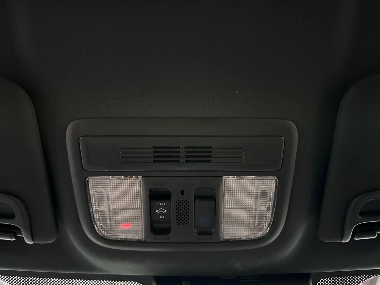 Honda Civic photo 14