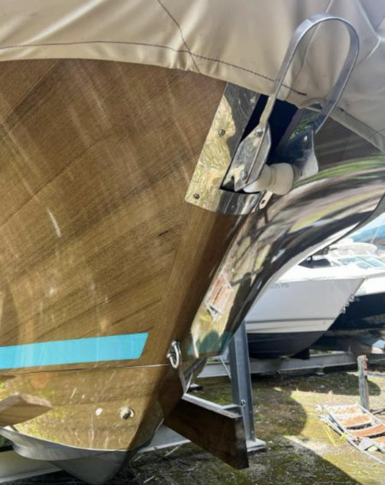 Chris-Craft Cabin Cruiser  2004