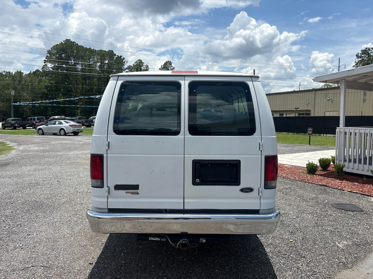 Ford Econoline/Club Wagon E350 Super Club Wagon 2012