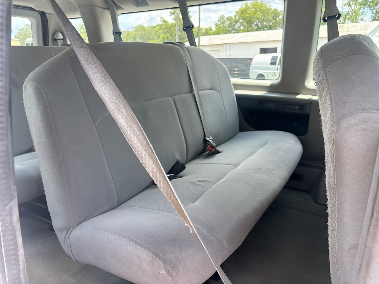 Ford Econoline/Club Wagon E350 Super Club Wagon 2012