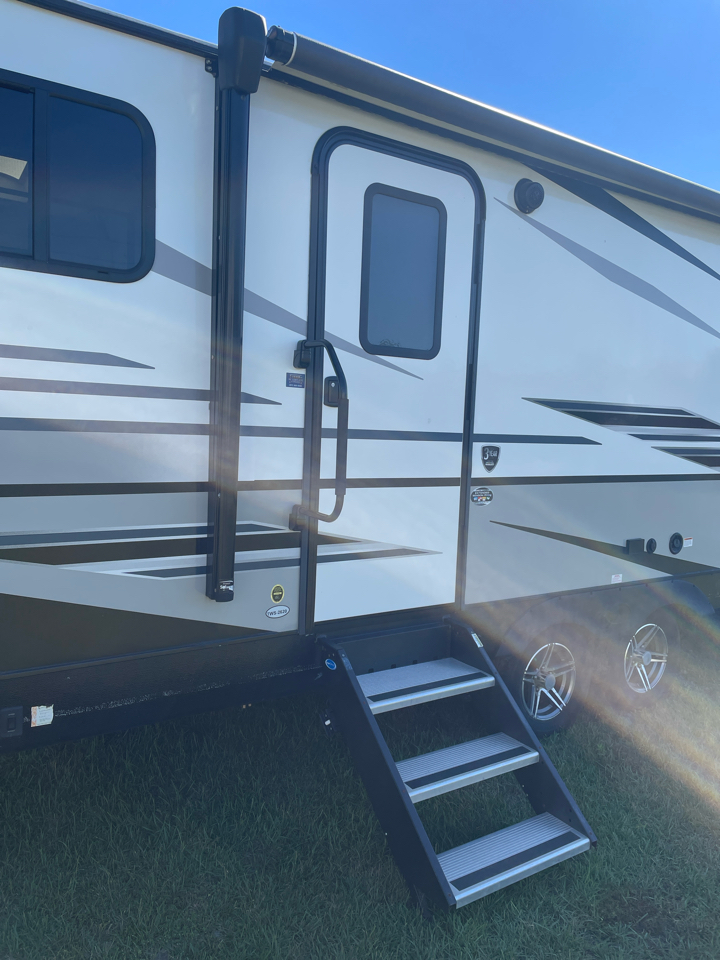 Cruiser RV Travel Trailer  2022 Cruiser RV Travel Trailer  2022