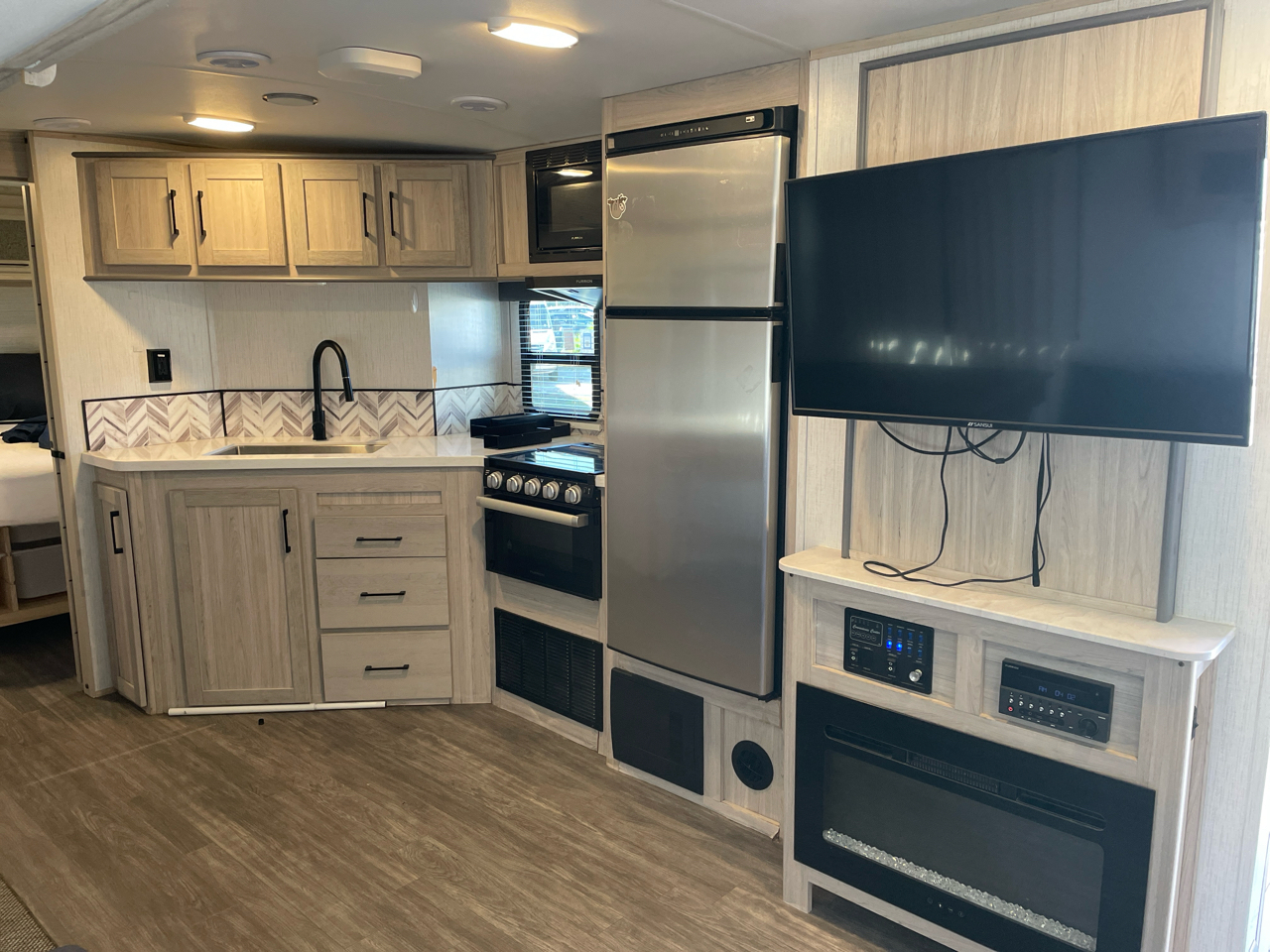 Cruiser RV Travel Trailer  2022 Cruiser RV Travel Trailer  2022