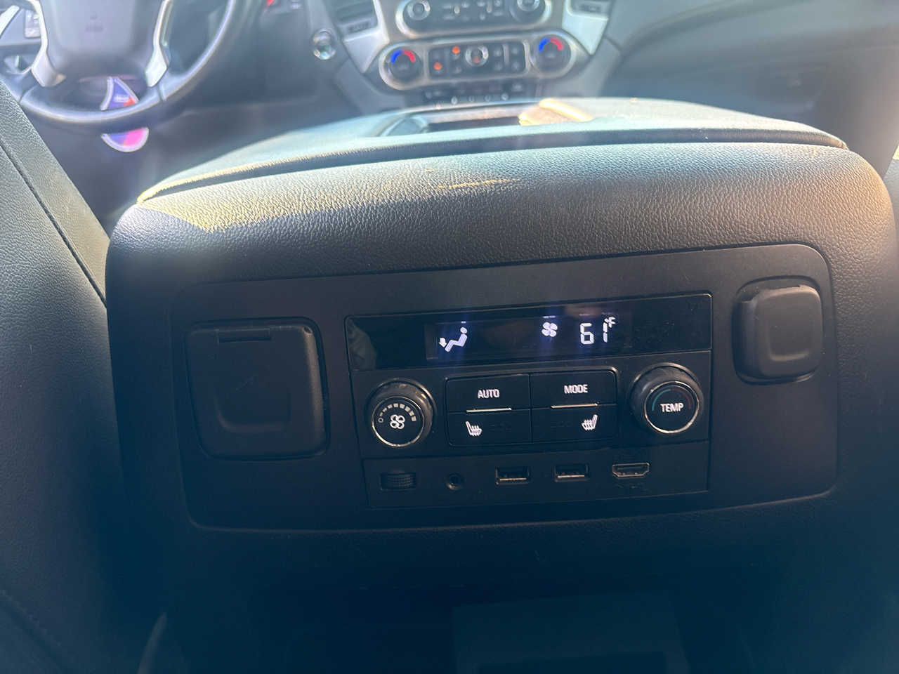 Chevrolet Suburban 2WD 4dr 1500 Premier 2018