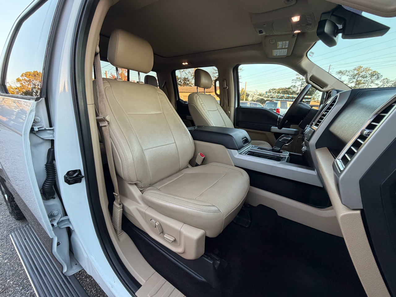 Ford F-150 Lariat SuperCrew 5.5-ft. Bed 4WD 2016