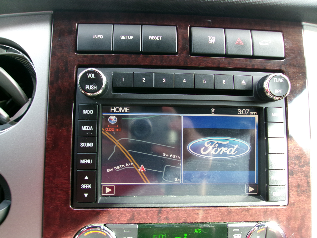 Ford Expedition EL 2WD 4dr King Ranch 2013