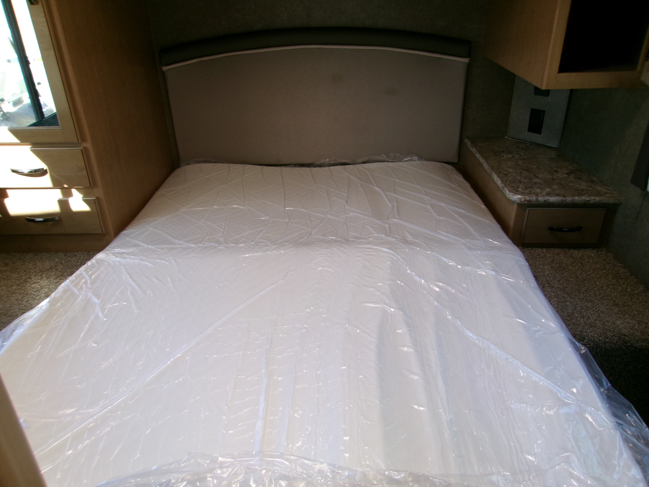 Thor Motor Coach Chateau  2020