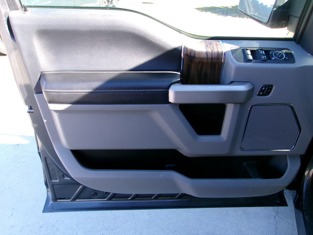 Ford F-150 Lariat 2WD SuperCrew 6.5' Box 2019