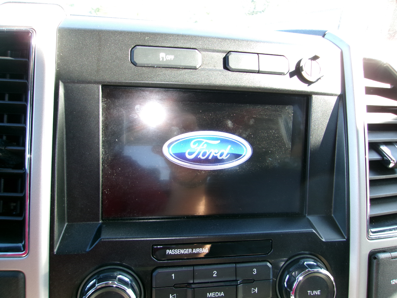 Ford F-150 Lariat 2WD SuperCrew 6.5' Box 2019