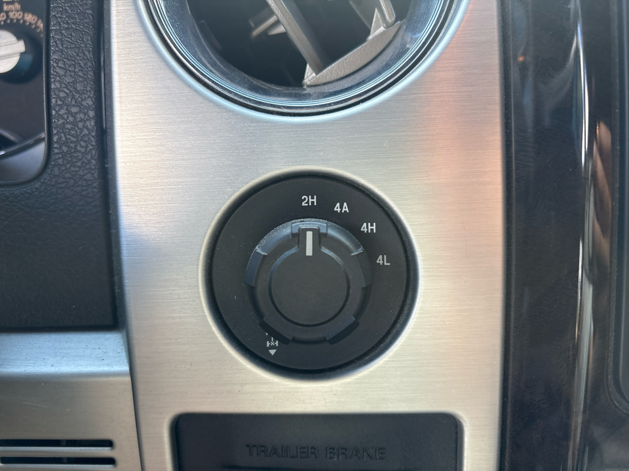 Ford F-150 4WD SuperCrew 145" Platinum 2013